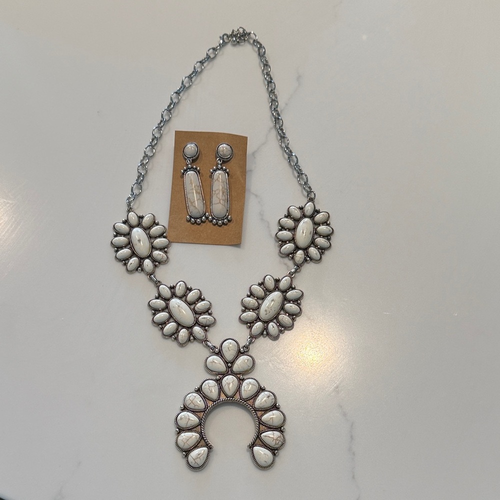 Silver and White Southwest Boho Western Festival Squash Style Necklace Set